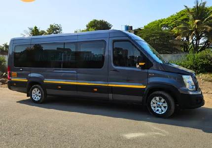 Urbania Traveller 12 Seater