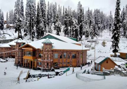 Srinagar & Gulmarg Getaway from Chandigarh