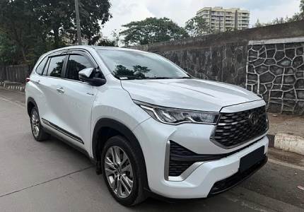 Innova Hycross Cabs