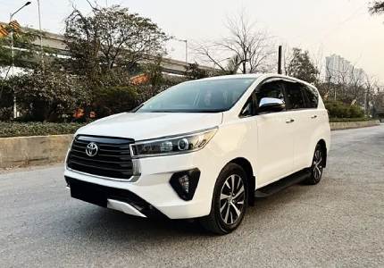 Innova Crysta Cabs