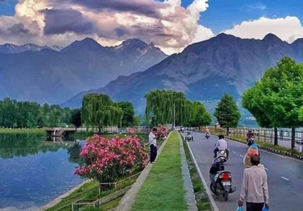 Taxi in Srinagar