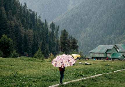 Amritsar to Kashmir Tour Package with Gulmarg & Pahalgam